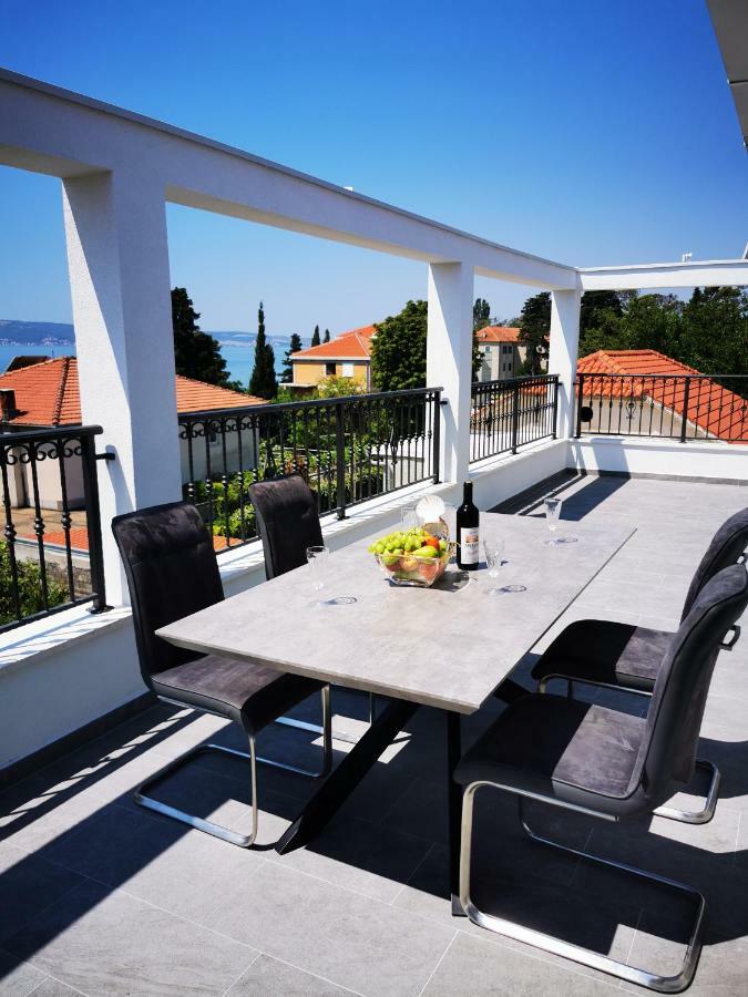 New Apartments 9 Minutes From Split Airport Каштела Екстер'єр фото