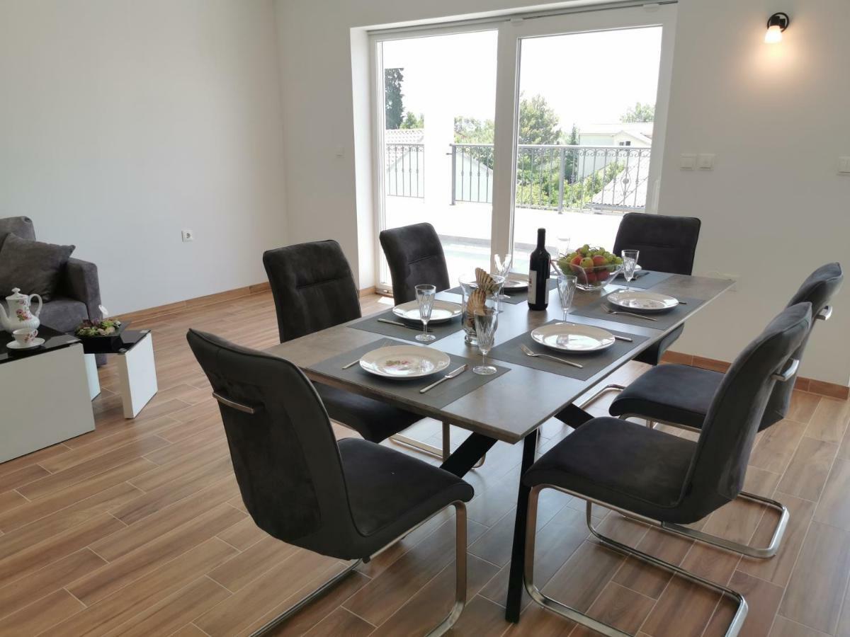 New Apartments 9 Minutes From Split Airport Каштела Екстер'єр фото