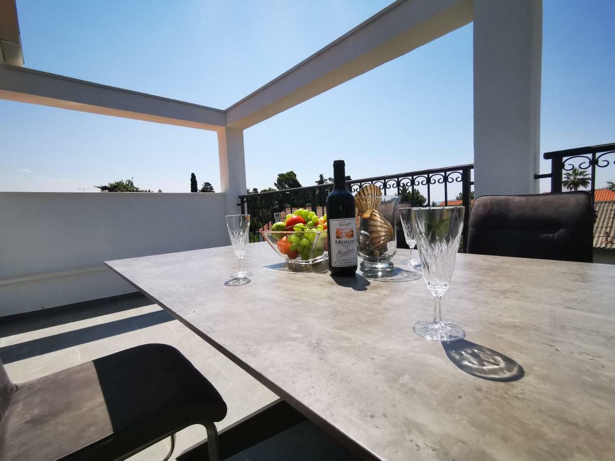 New Apartments 9 Minutes From Split Airport Каштела Екстер'єр фото